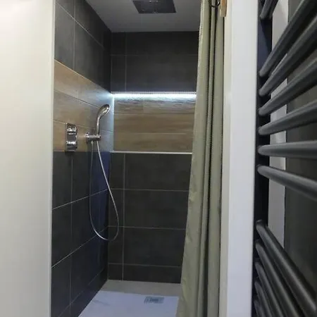 La Taniere Des Oursons * エワイユ