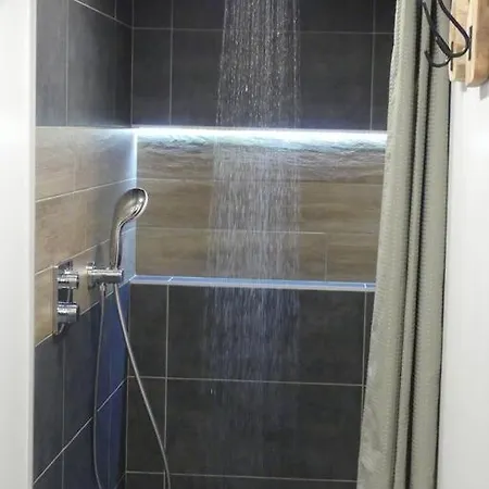 アパート La Taniere Des Oursons